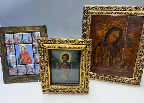 On the left, a vita icon in enamel depicts a central figure surrounded by scenes from his life.