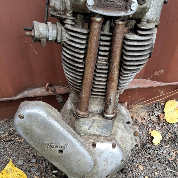 vintage Norton ES motorcycle engine sold £300.jpg