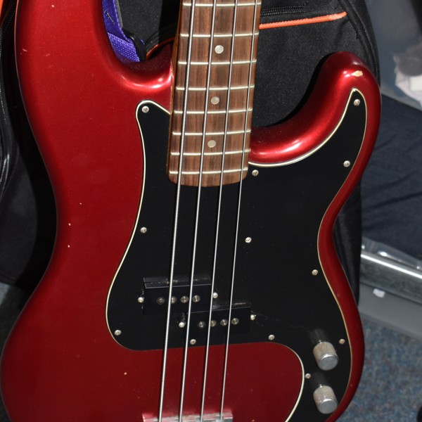 Fender Precision Bass Foo Fighters Nate Mendel Edition Sold £380
