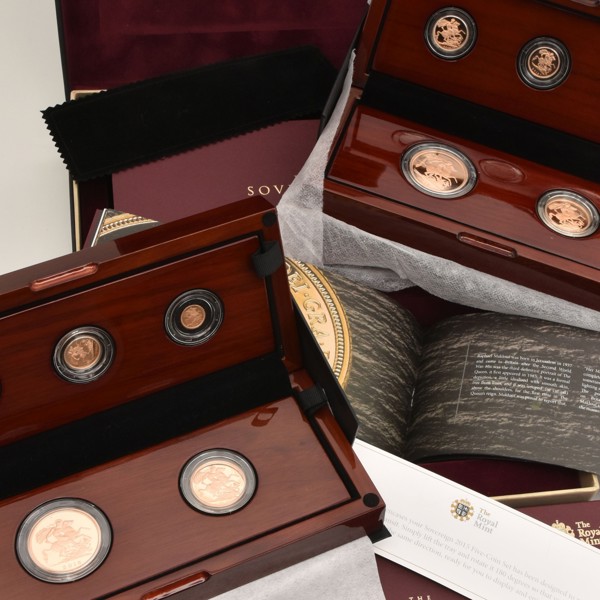 Royal Mint Sovereign 2015 Five Coin Set 4Th And 5Th Portrait Collections In Single Box Sold £11,600