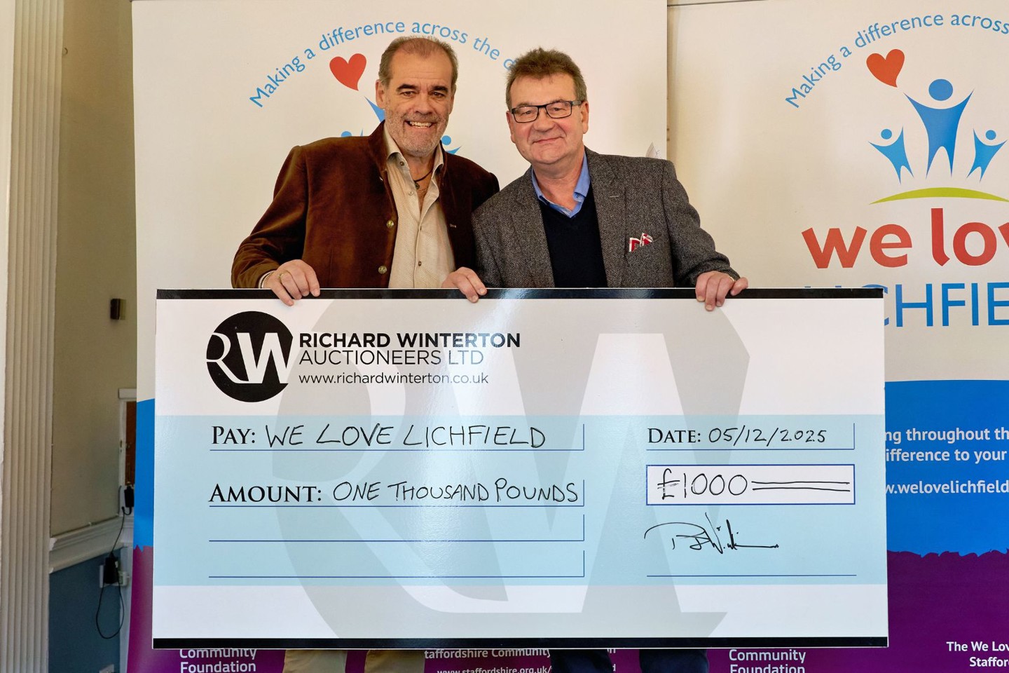 WLL Xmas 2025 Cheque Presentation Simon Price Richard Winterton Web News Page Top