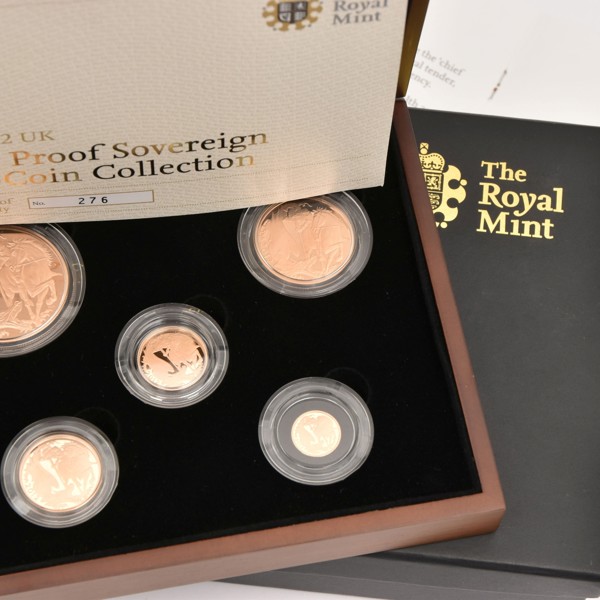 Royal Mint 2013 Five Coin Sovereign 60Th Anniversary Coronation Sold £8,000