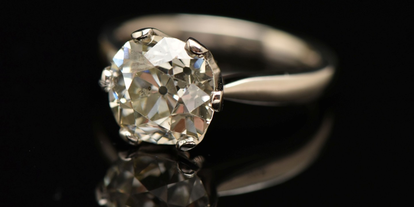 425 web page top certified natural 3.54ct single stone diamond platinum ring.jpg