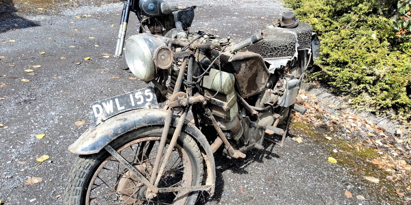 1940s Scott Flying Squirrel motorcycle sold £1,350 web page top.jpg