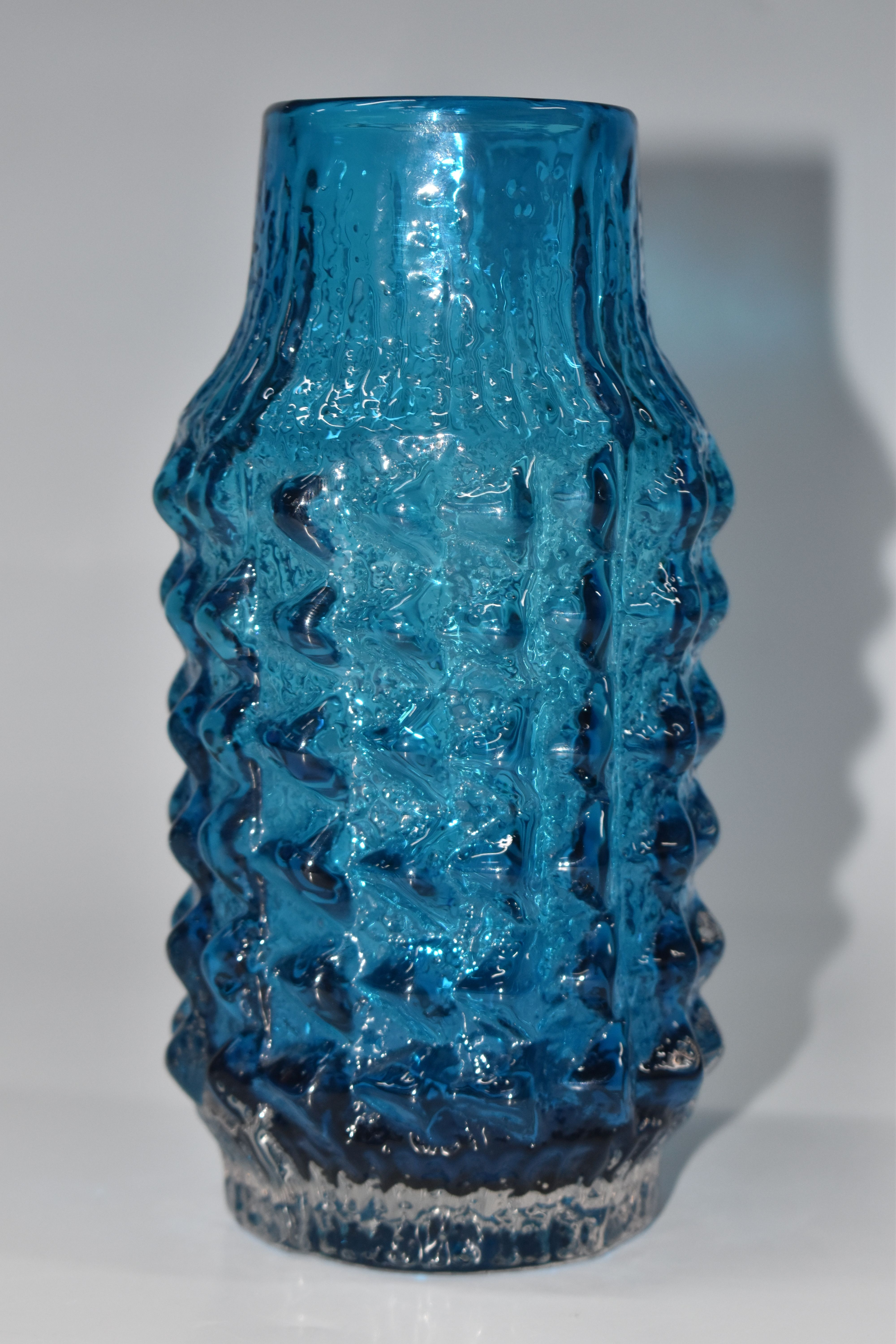 GLASS VASE