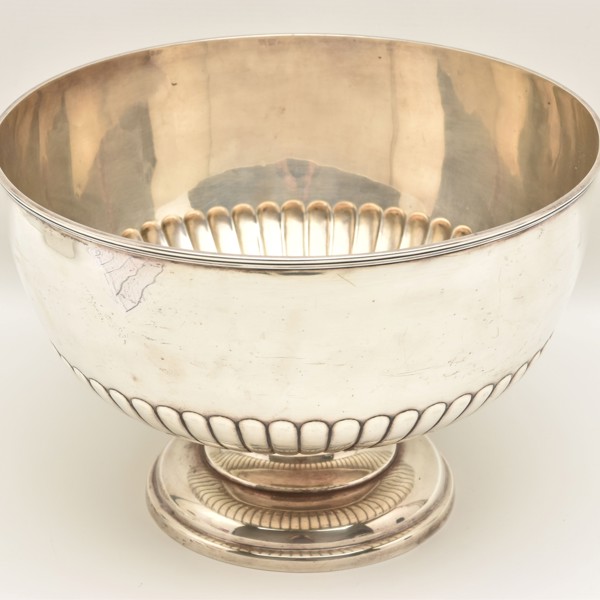 Edward VII silver punch bowl sold £1,300.jpg