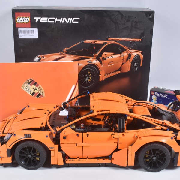 LEGO Technic 1 8 Scale Porsche 911 T3 RS Sold £180