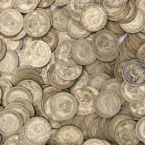 Quantity of King George V and George VI circulated shillings post-1920 pre-1947 sold £1,800.jpg