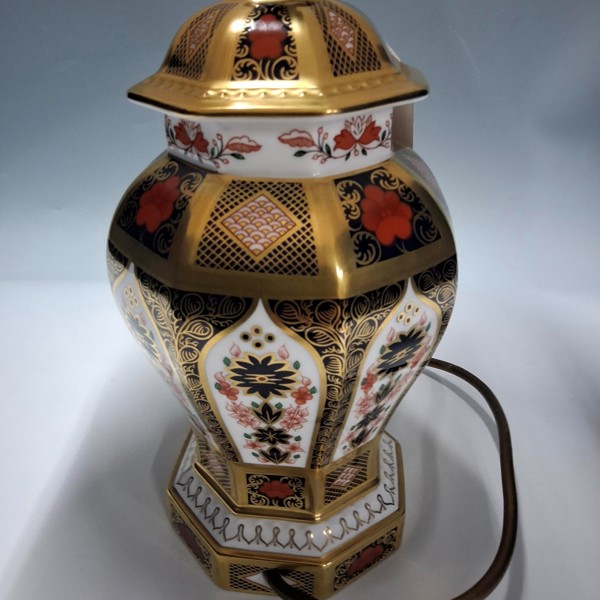 Royal Crown Derby Old Imari pattern 1128 solid gold band table lamp sold £400.jpg