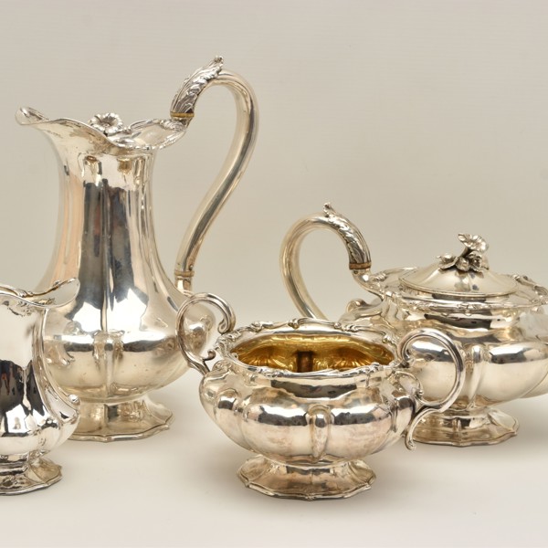 Early Victorian silver tea set sold £2,900.jpg