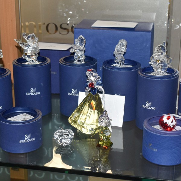 Swarovski Crystal Disney Snow White And The Seven Dwarfs Sold £550