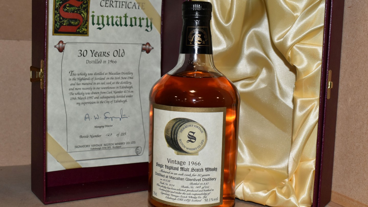 843 Signatory Vintage 1966 Single Highland Malt Whisky Macallan Glenlivet Distillery