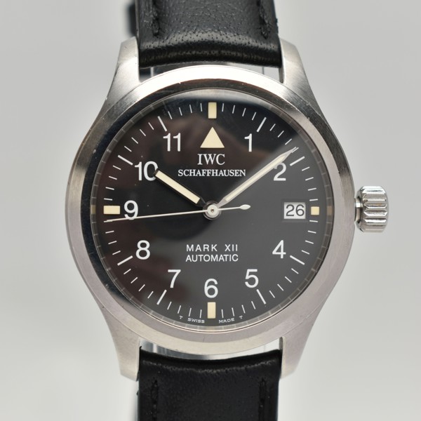 IWC Schaffhausen Mark XII automatic pilot's watch sold £2,900.jpg