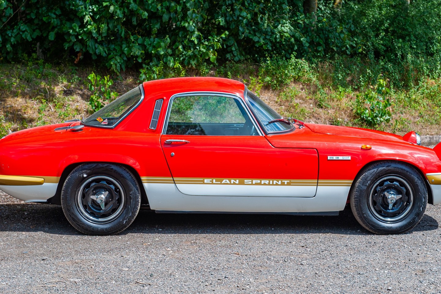 Lotus Elan FHC Sprint 1972 profile 2 web page top.jpg