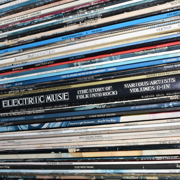 Two Boxes Of 125 Vinyl Records Sold £800