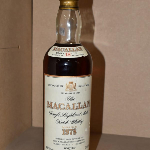865 The Macallan 18 Year Old Highland Malt Whisky