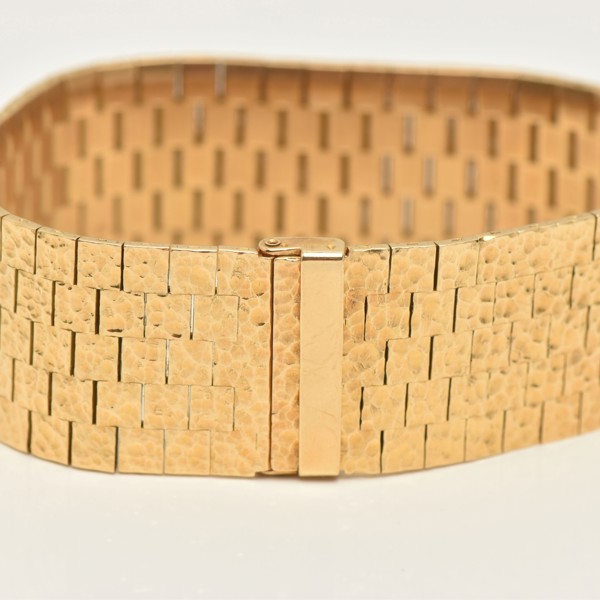 18Ct Gold Articulated Bracelet Sold £3,800