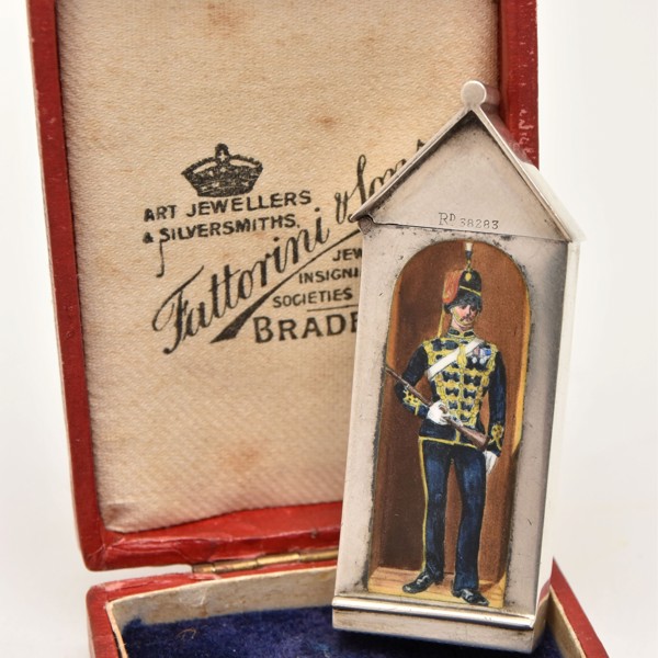 Late Victorian Sampson Mordan & Co Enamel Sentry Vesta Case Sold £1,100