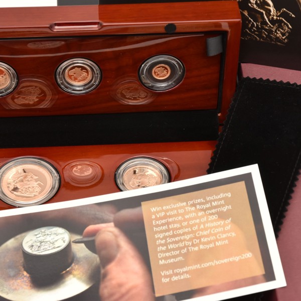Royal Mint 2017 Gold Sovereign Five Coin Collection Sold £7,000