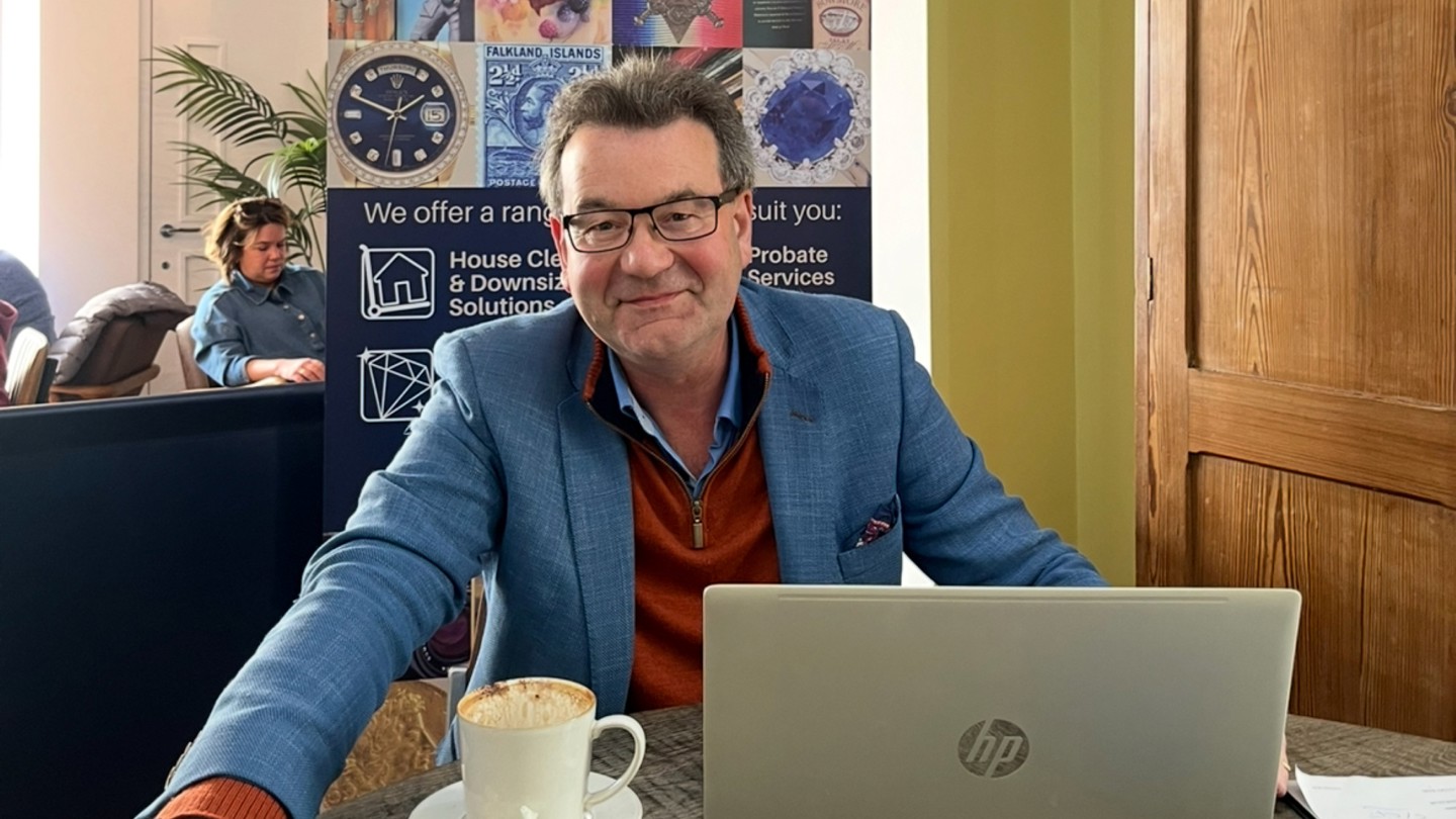 Richard Winterton Auction Cafe Web