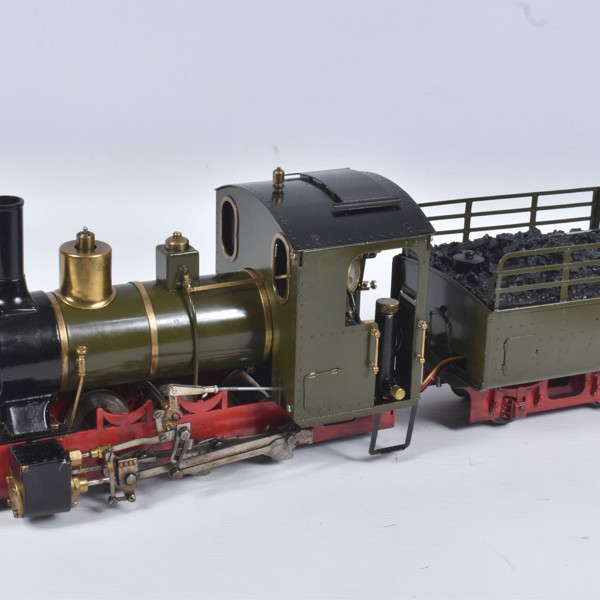 Roundhouse G Scale Butane Fired Live Steam Remote Control Locomotive And Tender Sold £620