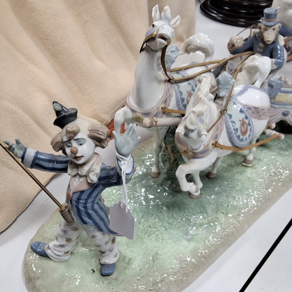 Lladro very large ltd edition porcelain group 'Circus Fanfare' sold £3,000 (detail).jpg