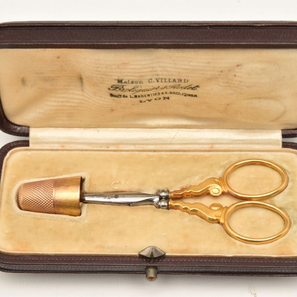 French C19th cased gold sewing set sold £500.jpg