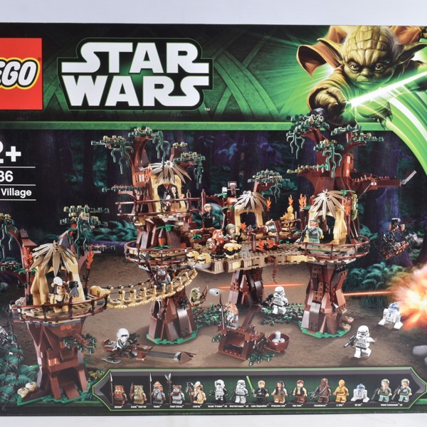 Sealed Boxed LEGO Star Wars Ewok Village Reference 10236 Sold £420