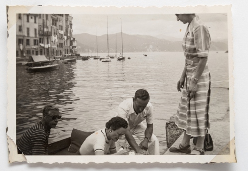Auntie Hilda ‘hobnobbing’ with the Duke and Duchess of Windsor and the Duke’s equerry. Wallis was loaned a pen by Hilda, who is standing on the jetty to the right of the picture watching the autographs being signed.