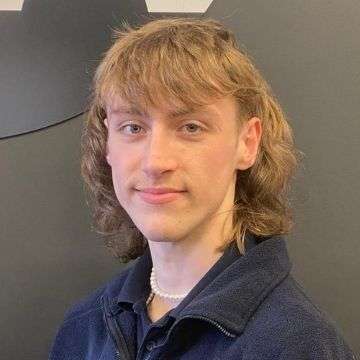 Reece Lawlor - Photographer and Saleroom Porter