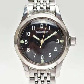 Sold £5,600: A Jaeger-LeCoultre Mark XI 'White 12' RAF pilot's watch.
