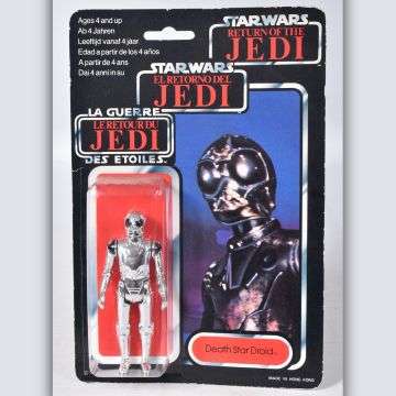 This Palitoy Death Star Droid sold at £700. It is sealed in the original in ‘tri logo’ packaging – towards the end of the original run, figures for the market in Europe came out with the font card displaying three logos in English, French, and Spanish.