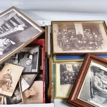A collection of military interest photographs fetched £380.